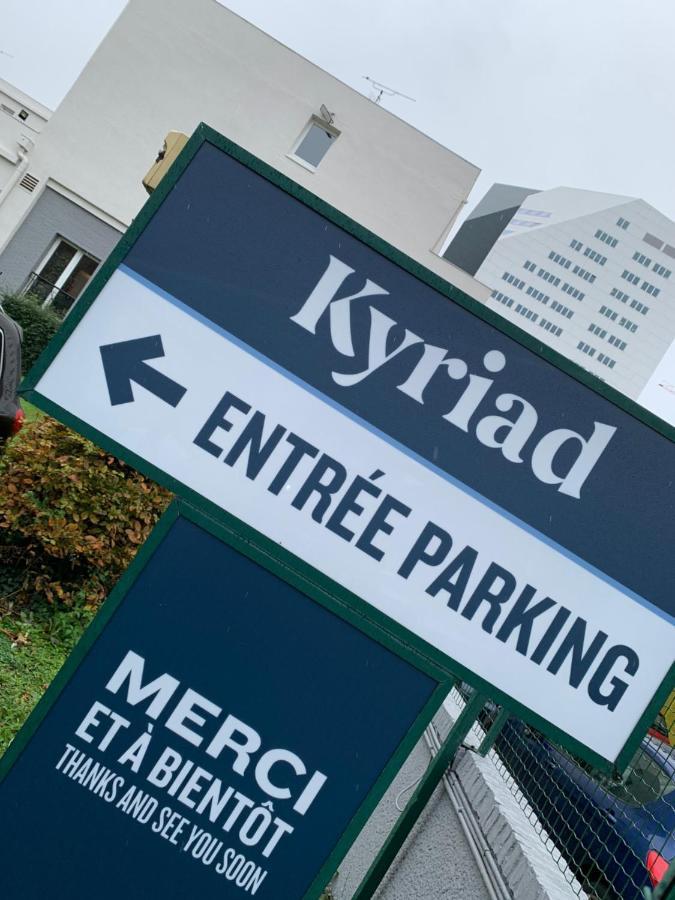 Kyriad Lille Gare - Grand Palais Hotel Exterior photo